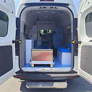 Ambulancia Usada de Cinco Plazas, 4x2, Gasolina, Transmisión Automática, para Transferencia de Pacientes de Hospital, Transferencia de Personas con Discapacidad, Exportación - Product Image 6