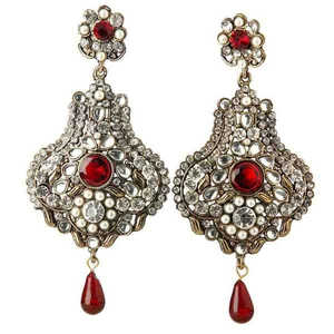 Pendientes colgantes finos Kriaa Kundan piedra austriaca roja chapada en oro modelo 1301019 - Product Image 1