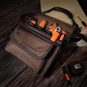 Bolsa eléctrica hecha con tela de primera calidad duradera, ligera, elegante y compacta, ideal para dispositivos y accesorios - Product Image 2