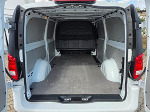 SUV Ultra-Lujo Usada 2024, Motor de Gasolina 4L 400HP+ 8L+, Euro IV, 7 Plazas, Transmisión Automática, En Buen Estado - Product Image 2