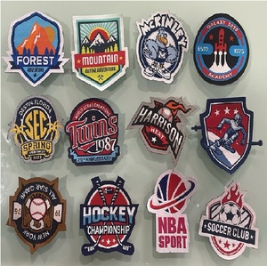 Étiquettes personnalisées de vêtements tissés/étiquettes personnalisées Étiquettes de marque de vêtement Ces étiquettes de vêtements tissées de haute qualité - Product Image 1