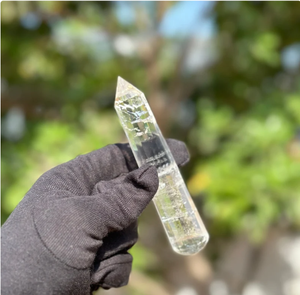 Varita de masaje de cristal de cuarzo limpio, varita de obelisco curativo de gran tamaño para curar el punto de cristal de ALIF CRYSTAL AND AGATE - Product Image 1