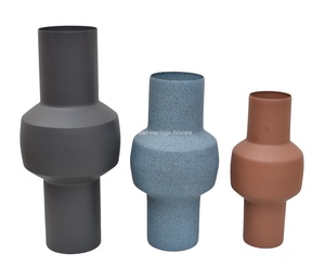 Vase à fleurs en fer de style Art déco moderne, élégant pour la décoration de table, mariage, maison, taille M, vente en gros, marque IHA, fabriqué en Inde, modèle IHA24018 - Product Image 4