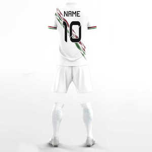 Uniforme de fútbol ligero que ofrece movimiento flexible, secado rápido, comodidad y diseños vibrantes, perfecto para jóvenes y adultos. - Product Image 2