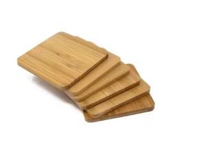 Ensemble de sous-verres en bois d'olivier durable fait à la main avec support tapis et coussinets en bois carrés antidérapants pour un usage quotidien - Product Image 1