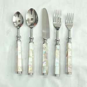 Ensemble de fourchettes à manger classique avec tête en acier durable et manche en bois incrusté et nacre pour la maison et l'hôtel - Product Image 2