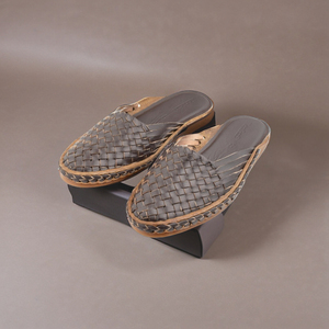 รองเท้าแตะหนังวัวแท้สำหรับผู้ชายสไตล์โมเดิร์นหรูหรารองเท้าปาร์ตี้สุดหรูแฟชั่นพร้อมปลายเท้าปิด2025 - Product Image 5