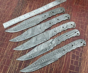 Lotto di migliore qualità di 5 pezzi di coltelli da caccia con lame vuote in acciaio forgiato damasco con coltelli. - Product Image 5