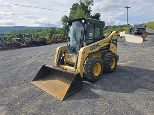 Chargeuse compacte à chenilles d'occasion 2017 GEHL R220 & Gehl V210 haute performance avec moteur principal, pompe, boîte de vitesses, hydraulique Changjiang - Product Image 2