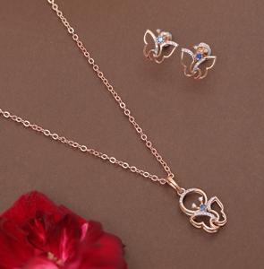 Vente en gros de bijoux élégants 18K superbes ensembles de pendentifs charmants de meilleure qualité avec certificat IGI pour l'exportation de commerces en ligne - Product Image 1