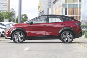 SUV compact électrique pur 2024 d'occasion, 5 portes, 5 places, transmission automatique, performances électriques fluides, propre, provenant du Japon - Product Image 3