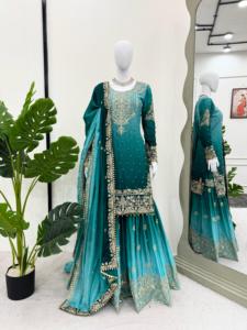 Salwar Kameez pakistanais de luxe de haute qualité avec Dupatta pour la mariée et les fêtes disponibles à des prix raisonnables - Product Image 5