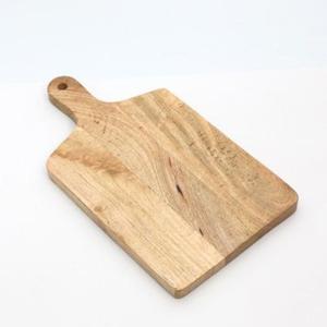 Tabla de cortar de madera hecha a mano con madera dura duradera adecuada para cortar verduras, frutas, carne, pan - Product Image 1