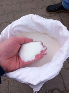 100% Sucre blanc raffiné ICUMSA 45 pour applications industrielles et culinaires disponible en vrac - Product Image 2