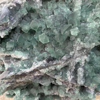 Spécimen minéral de haute qualité, fluorite naturelle octaédrique, amas de cristaux, cristaux de fluorite rares pour la guérison par le Reiki et l'exposition