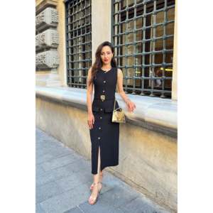 Robe noire boutonnée avec détail ceinture et ottoman intégré - Vente en gros - Product Image 3