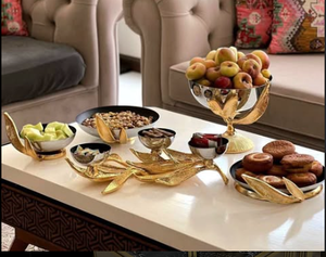 Supports à gâteaux en argent et or de bonne qualité Supports à gâteaux Dômes Supports à biscuits Bols Plateaux et Plats Boarder avec motif floral - Product Image 1