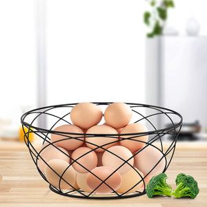 Porte-fruits en métal de couleur noire avec treillis métallique Bol créatif conçu pour servir les fruits Décoration de table Cuisine Essential Fruit Drainer - Product Image 3