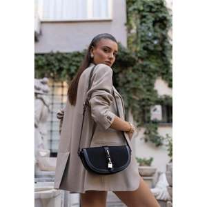 Bolso Bandolera de Diseño en Contraste Negro de la Serie Voler Diva para Mujer - Bolso de Mano Elegante y Versátil para Damas - Product Image 1