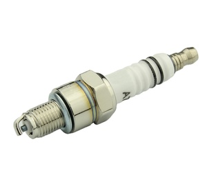 Venta Caliente <span class=keywords><strong>de</strong></span> Repuestos <span class=keywords><strong>de</strong></span> Automóviles Bujía A7TC C7HSA D8TC F5TC L7T <span class=keywords><strong>de</strong></span> Cobre Iridio <span class=keywords><strong>para</strong></span> Motocicleta - Product Image 3