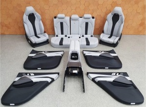Funda de Asiento de Coche Azul de Cuero Sintético Perforado con Cojín para Reposacabezas y Funda para Volante para el Interior del Vehículo - Product Image 4