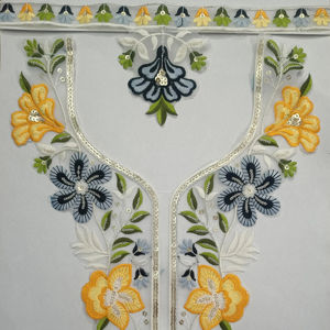 Hermosos parches bordados cuello en tela de red con lentejuelas para blusa sari y Kurti para sastrería de boutique - Product Image 5