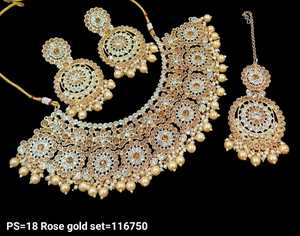 Nouveau design plaqué or traditionnel goutte perle et Kundan clouté boucle d'oreille Mangtika collier ras du cou ensemble et ensemble de bijoux pour femmes - Product Image 3