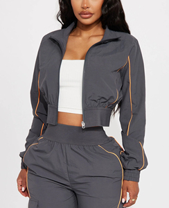 Ensemble de survêtement en nylon pour femmes, veste courte zippée en polyester réfléchissante coupe-vent et pantalon de jogging, survêtement en nylon 2026 - Product Image 3