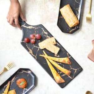 Plateau de service en résine avec charme vintage délicat et construction durable Parfait pour servir des boissons apéritifs Desserts - Product Image 1