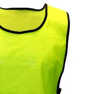 Chaleco de fútbol hecho a medida más vendido, Baberos de fútbol de entrenamiento, precios al por mayor, Baberos de fútbol de equipo de fabricante superior - Product Image 3