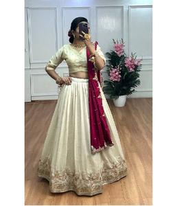 La última ropa de boda india para mujeres con el diseñador Lehenga Choli y Dupatta Ideal para ceremonias de compromiso Funciones de Sangeet - Product Image 1