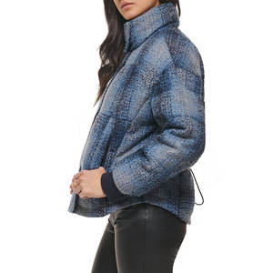 Fabricación de ropa Precio al por mayor Chaquetas acolchadas para mujer Precio barato Ropa de invierno Cremallera Último diseño Chaqueta transpirable para mujer - Product Image 3