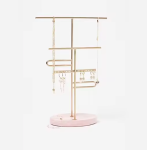 Dernier support à bijoux Nouveau design Supports à bijoux en métal pour bijoux suspendus Nouvelle décoration d'oreille Présentoirs de vente chaude - Product Image 5