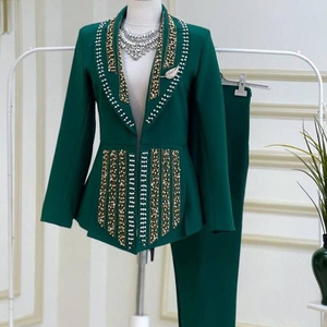 เสื้อแจ็กเก็ตใส่ทำงานประดับด้วยลูกปัดคริสตัลไข่มุกหินแก้วพร้อมกางเกงผ้าไหม/ผ้ากำมะหยี่สำหรับสวมใส่ในงานปาร์ตี้ - Product Image 1