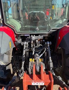 รถแทรกเตอร์ล้อยางมาสซีย์เฟอร์กูสัน 399/385 ใหม่ สำหรับงานเกษตร 50 แรงม้า ขับเคลื่อน 4 ล้อ เกียร์ธรรมดา ประสิทธิภาพสูง ประสบการณ์กว่า 40 ปี - Product Image 3