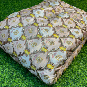 Raghuveer kreasyonlar lüks işlemeli ipek bluz kumaş Premium kızlar için etnik giyim malzeme pullu <span class=keywords><strong>Zari</strong></span> giysiler döşeme - Product Image 1