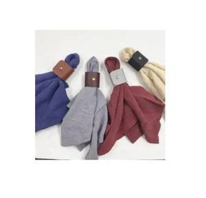 Rond de serviette en cuir formes de feuilles multi-design Rond de serviette avec accessoires décoratifs de style luxe faits à la main - Product Image 6