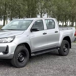 Toyota Hilux SR5 Doble Cabina 2.8 Diésel Turbo 2022, Seminuevo, Volante a la Izquierda, Bajo Kilometraje - Product Image 1