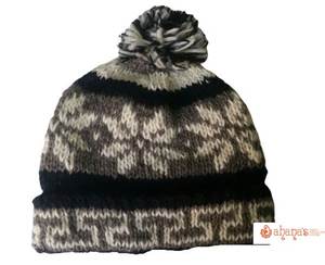 Gorro de Orejeras Unisex de Lana 100% Tejido a Mano en Nepal para Adultos, Estilo Invernal para Deportes y Fiestas - Product Image 3