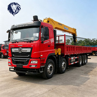 Grue montée sur camion 7,5t à flèche droite 5 sections, grue de camion sur camion plateau Dongfeng 8x4 de 31 tonnes de charge utile, capacité de charge de 9 tonnes