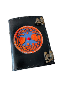 Cuaderno de tapa dura negro liso de cuero genuino suave con piedra roja en relieve de árbol de la vida redondo cortado con páginas de Arte de cubierta en blanco - Product Image 4