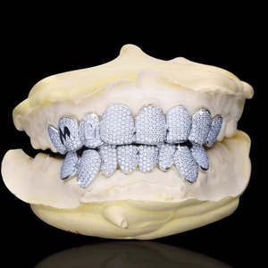 SHREYA DIAM Grillz dentaire personnalisé avec lettres, Moissanite taille brillant, Argent sterling, Or laminé 18K, pour hommes, style Hip-hop, Fournisseur tiers - Product Image 1