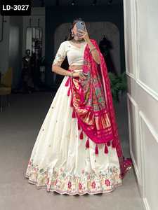 El algodón Khadi más hermoso con lentejuelas e hilo bordado trabajo cosido con lienzo Lehenga Choli con Gaji Silk Dupatta - Product Image 2