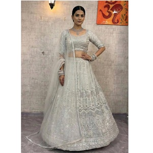 Lehenga Choli de mariée de qualité supérieure avec dupatta pour les tenues de mariage, réception, mehendi et sangeet, disponible à prix d'exportation - Product Image 1