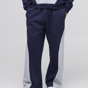 Survêtement personnalisé avec haut à capuche et pantalon assorti, design à panneaux multicolores, tissu doux, coupe décontractée, idéal pour les activités de plein air - Product Image 3