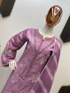 Traje Salwar de diseñador para mujer en telas de seda romana con Secuencia de bordado para fiestas de boda Nueva colección - Product Image 5