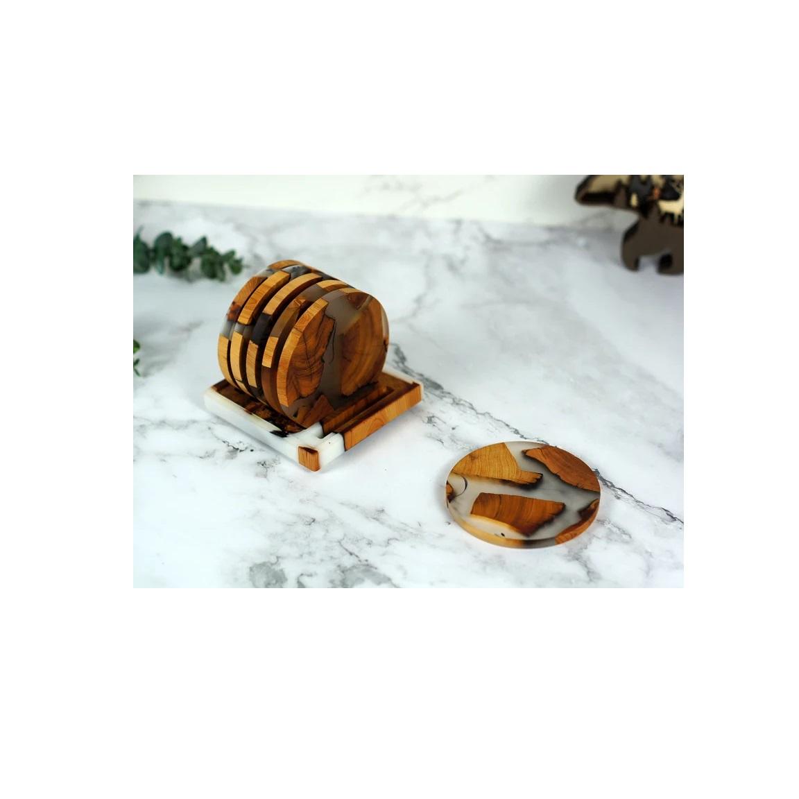 สีน้ำตาล