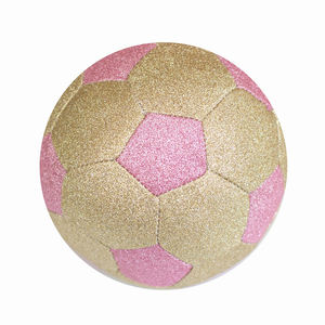 Balón de Fútbol de Cuero con Diseño de Máquina de Fútbol Pakistaní, Agarre de Goma Resistente para Superficies Duras, Diseño Personalizado - Product Image 3