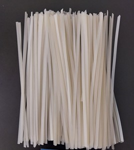 Nouilles en bâton de vermicelle de riz blanc droites séchées en sac en gros pour restaurant gastronomique et importateur exportation OEM par Mme Eira - Product Image 3