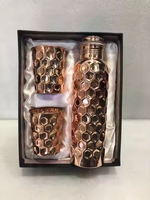 Bouteille en cuivre antique écologique pour les amateurs de style vintage, idéale pour les fêtes, résistante à l'eau bouillante et au lave-vaisselle, par Crescent Crafts